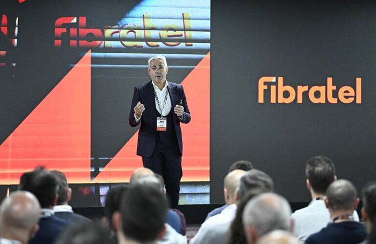 Fibratel realiza una inversión récord en formación y certificaciones tecnológicas