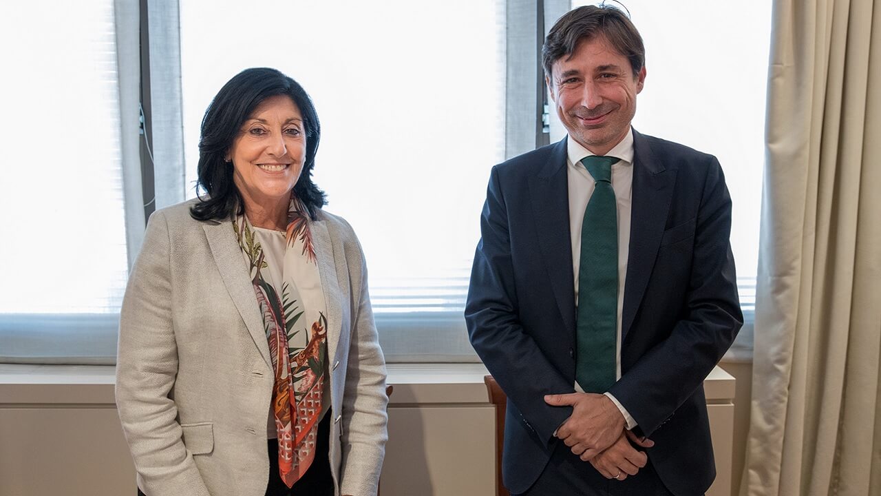 Leggi l'articolo Convenio del CNI-CCN y Microsoft para reforzar la ciberseguridad del sector público