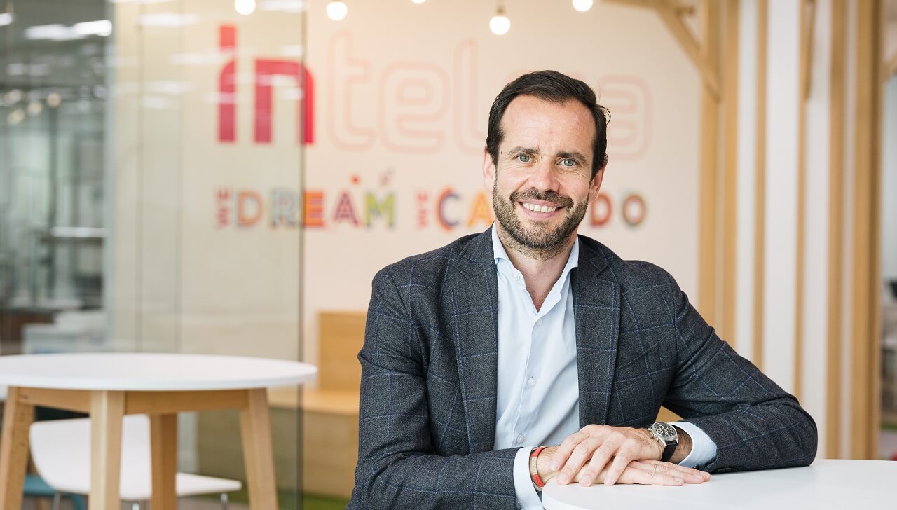 Antonio Díaz, Evoluciona