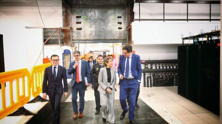 Óscar López visita el CPD de la AEAD en El Escorial, pieza clave de la soberanía digital de la Administración