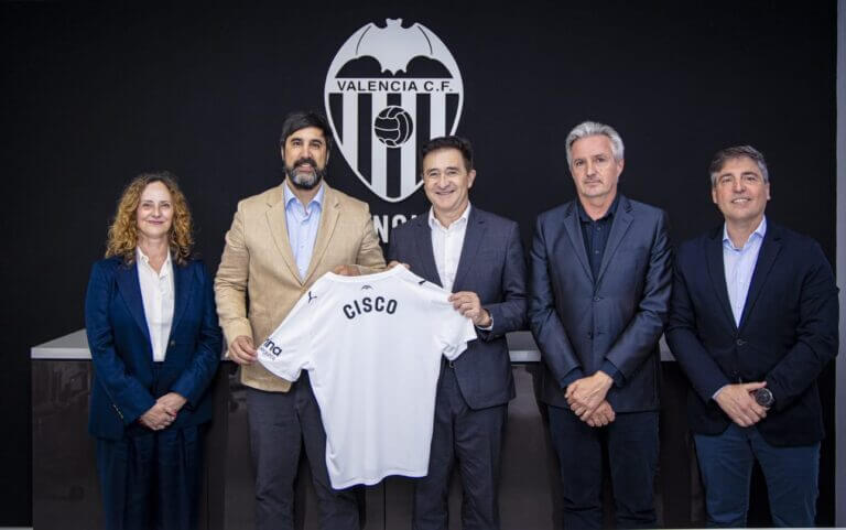 Imagen Cisco se une al Valencia CF para ofrecer a los aficionados una experiencia de vanguardia