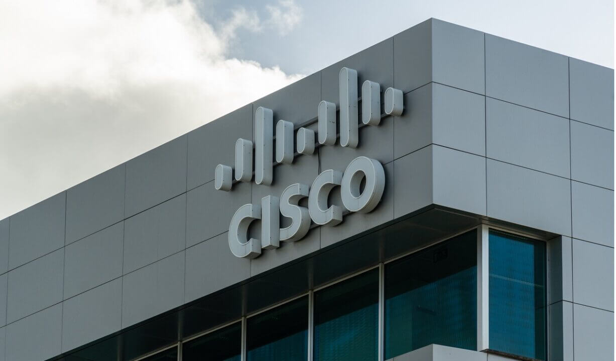 OEIRAS, PORTUGAL – JANUARY 10, 2026: Cisco Systems Company Sign. Oeiras, Portugal