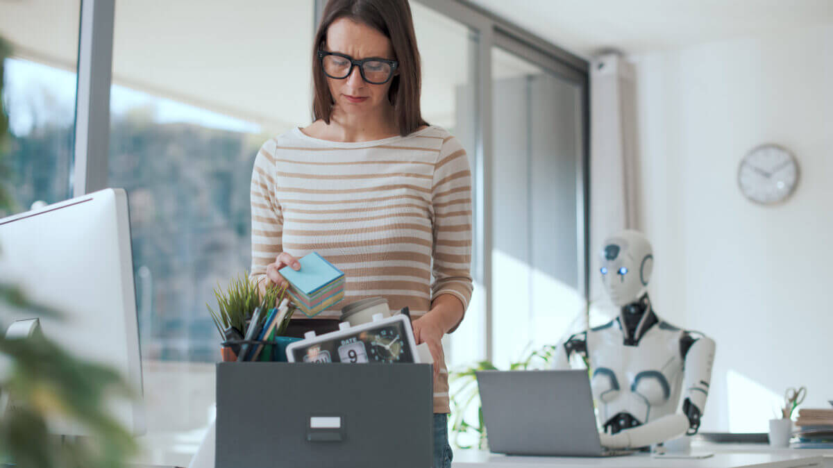 AI and employment: business woman losing her job